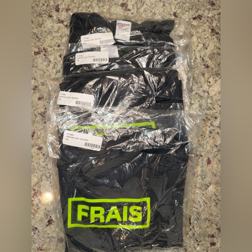 Employee Frias T-Shirts Black Short Sleeve Medium 4 Total